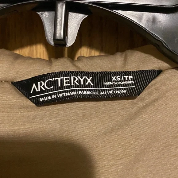Arc'teryx Epsilon Insulated Hoody XS - Picture 3 of 8